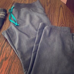 FIGS Scrub Pants Kade Cargo Scrub Pant Size Large